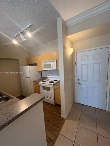 1900 Van Buren St 120B, Hollywood, FL 33020