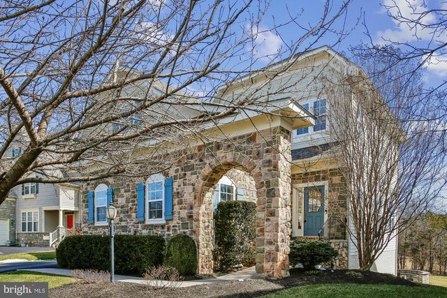 9322 FALLING WATER DR, Bristow, VA 20136