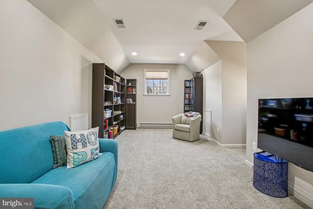 9322 FALLING WATER DR, Bristow, VA 20136