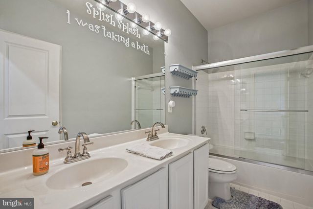 9322 FALLING WATER DR, Bristow, VA 20136