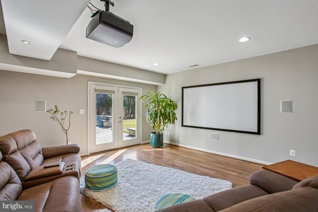 9322 FALLING WATER DR, Bristow, VA 20136