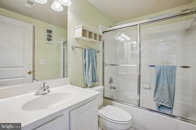 9322 FALLING WATER DR, Bristow, VA 20136