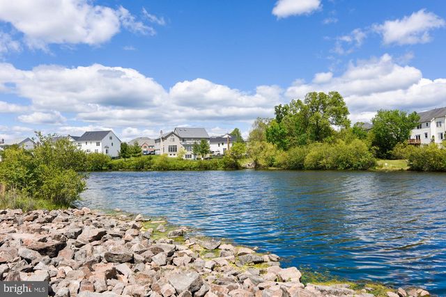 9322 FALLING WATER DR, Bristow, VA 20136