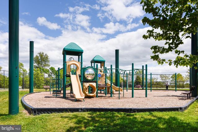 9322 FALLING WATER DR, Bristow, VA 20136