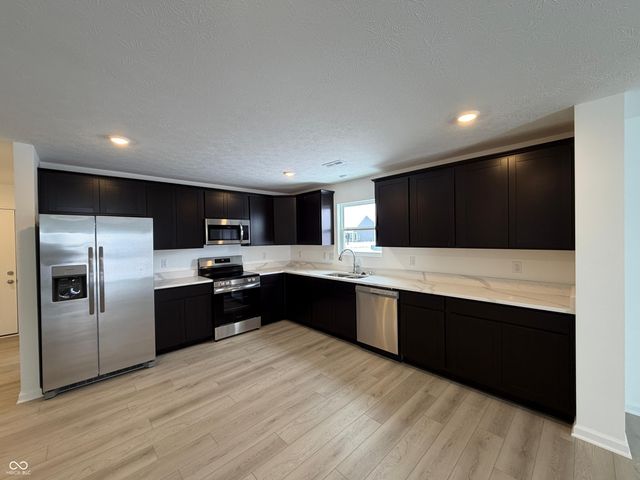 6696 Blackthorne Drive, Pendleton, IN 46064