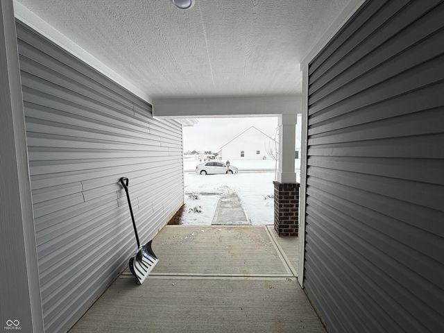 6696 Blackthorne Drive, Pendleton, IN 46064