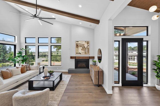 1700 Ridgeview Cir, Auburn, CA 95603