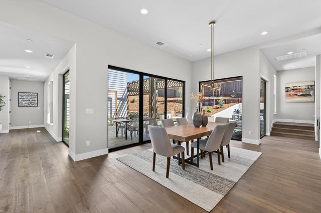 1700 Ridgeview Cir, Auburn, CA 95603