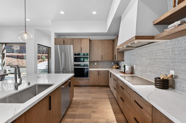 1700 Ridgeview Cir, Auburn, CA 95603