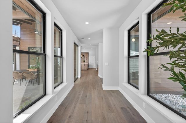 1700 Ridgeview Cir, Auburn, CA 95603