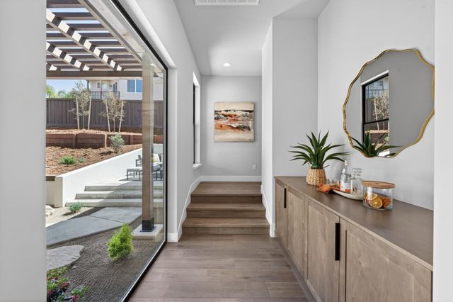 1700 Ridgeview Cir, Auburn, CA 95603