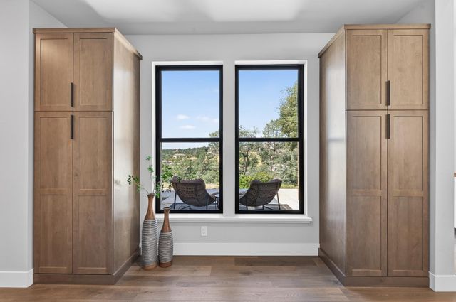 1700 Ridgeview Cir, Auburn, CA 95603