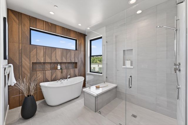 1700 Ridgeview Cir, Auburn, CA 95603