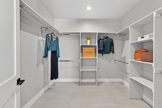 1700 Ridgeview Cir, Auburn, CA 95603