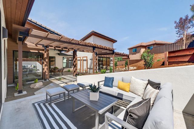 1700 Ridgeview Cir, Auburn, CA 95603