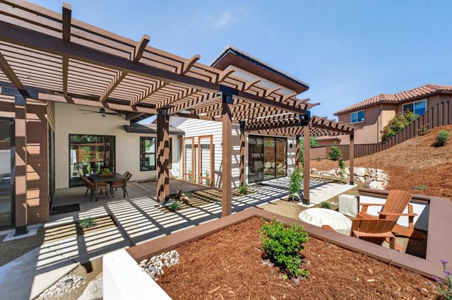 1700 Ridgeview Cir, Auburn, CA 95603