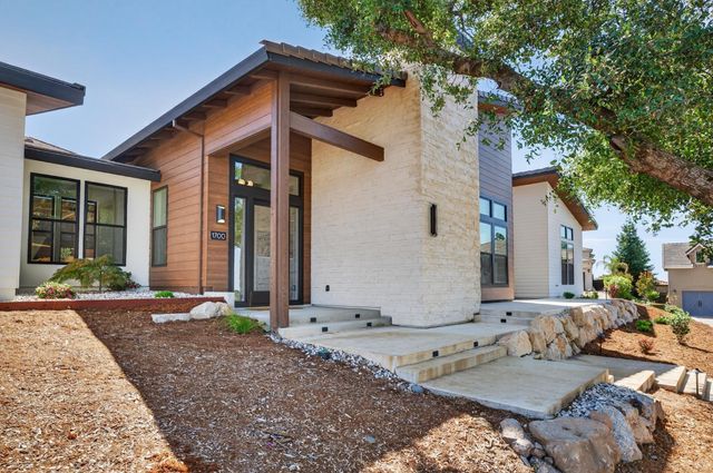 1700 Ridgeview Cir, Auburn, CA 95603