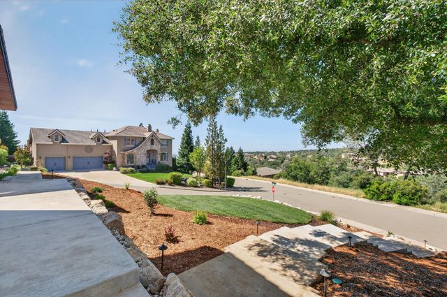 1700 Ridgeview Cir, Auburn, CA 95603