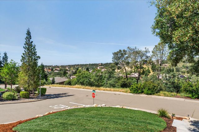 1700 Ridgeview Cir, Auburn, CA 95603