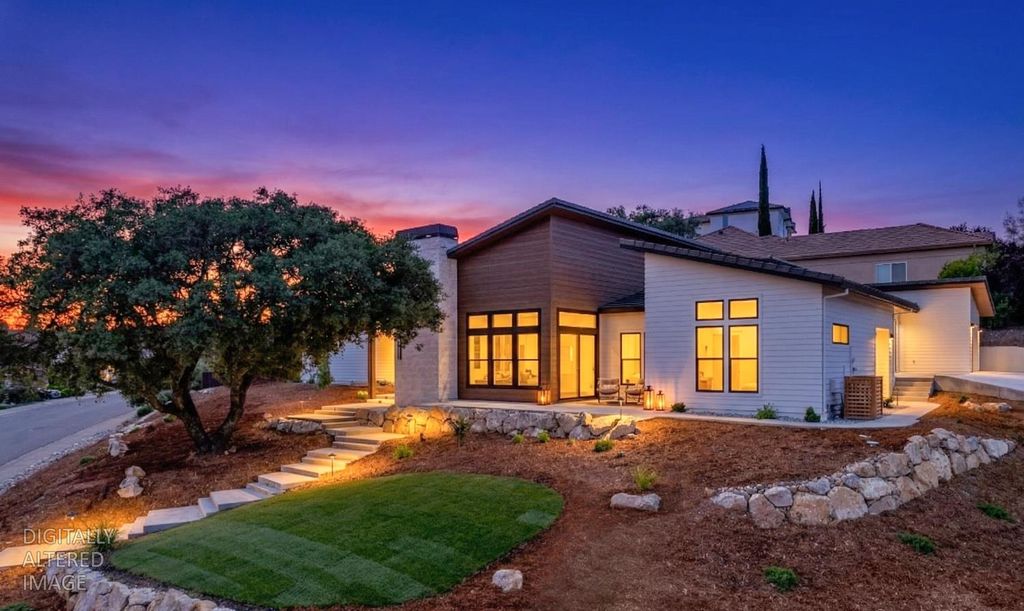 1700 Ridgeview Cir, Auburn, CA 95603