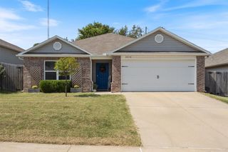 2018 S B Place, Rogers, AR 72758