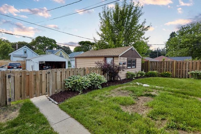 3683 S Clement AVENUE, Milwaukee, WI 53207