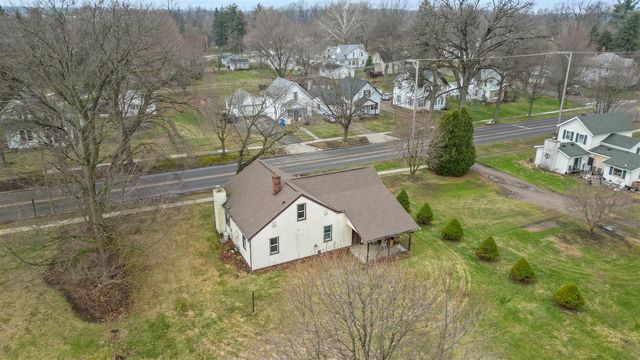 515 Maumee Street, Jonesville, MI 49250