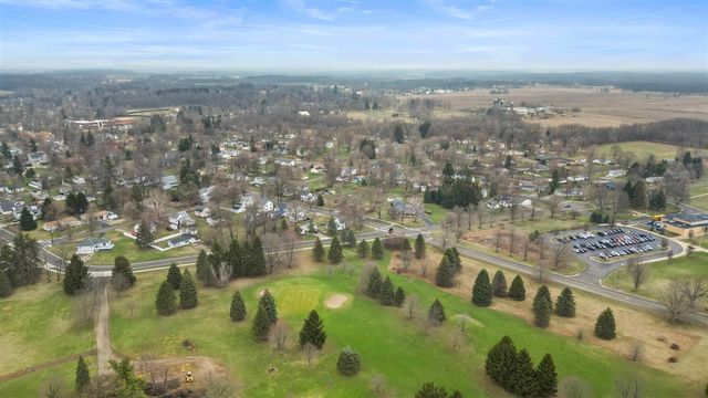 515 Maumee Street, Jonesville, MI 49250