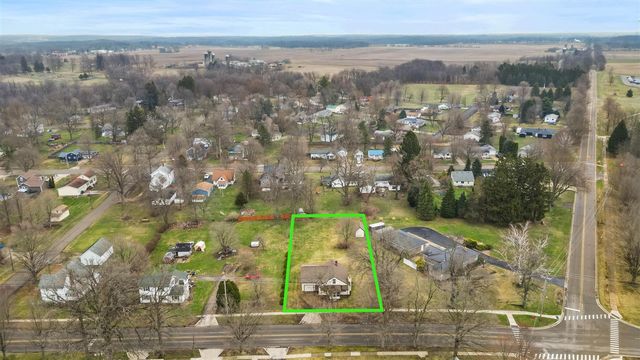 515 Maumee Street, Jonesville, MI 49250