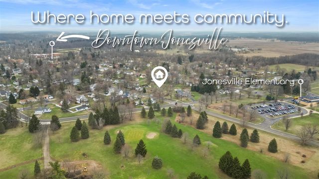 515 Maumee Street, Jonesville, MI 49250