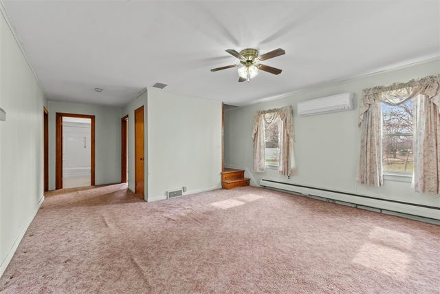 515 Maumee Street, Jonesville, MI 49250