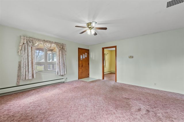 515 Maumee Street, Jonesville, MI 49250