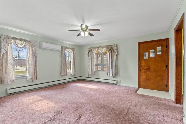 515 Maumee Street, Jonesville, MI 49250