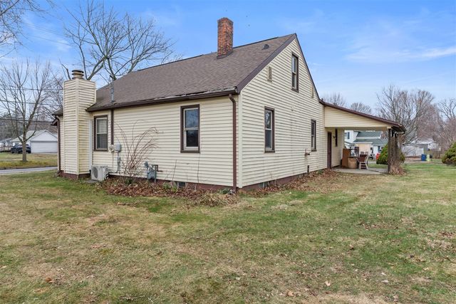 515 Maumee Street, Jonesville, MI 49250