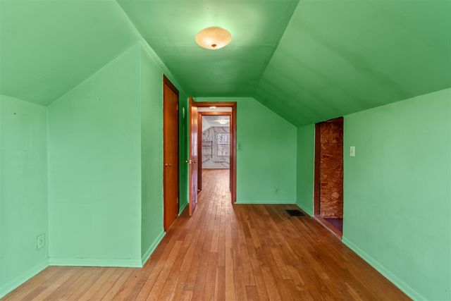 515 Maumee Street, Jonesville, MI 49250