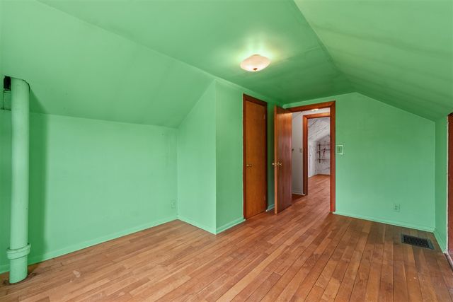 515 Maumee Street, Jonesville, MI 49250