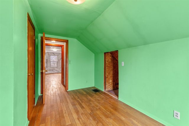 515 Maumee Street, Jonesville, MI 49250