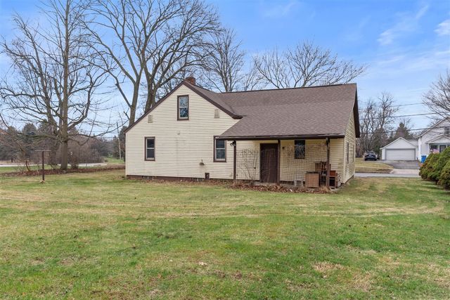 515 Maumee Street, Jonesville, MI 49250