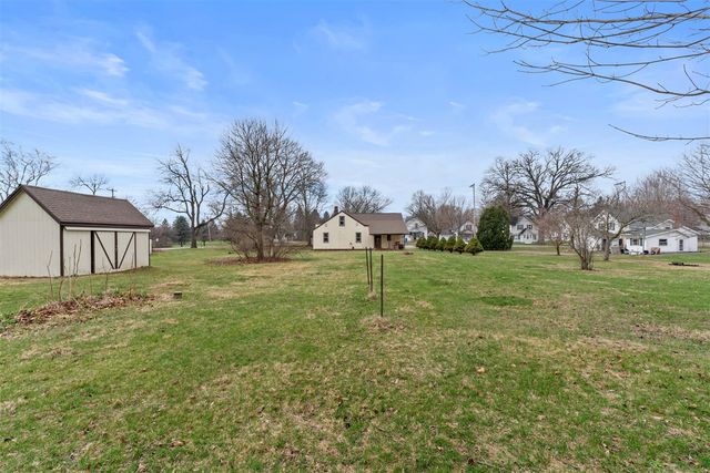 515 Maumee Street, Jonesville, MI 49250