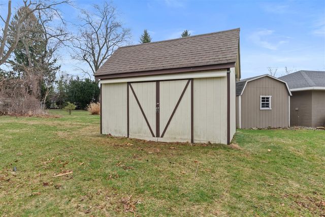 515 Maumee Street, Jonesville, MI 49250