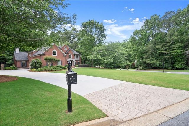 701 Hallbrook Court, Alpharetta, GA 30004