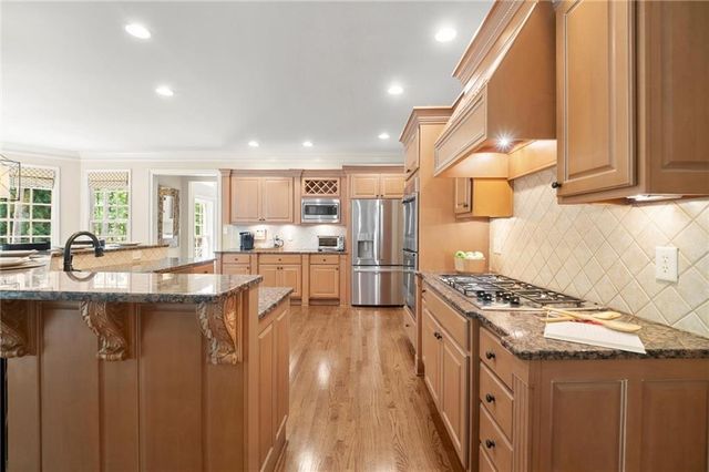 701 Hallbrook Court, Alpharetta, GA 30004