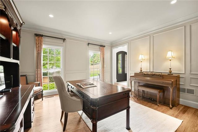 701 Hallbrook Court, Alpharetta, GA 30004