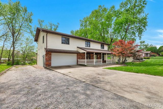405 Junghans Drive, Collinsville, IL 62234