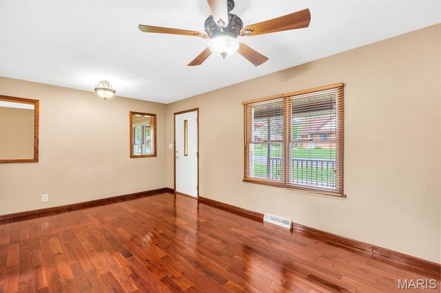 405 Junghans Drive, Collinsville, IL 62234