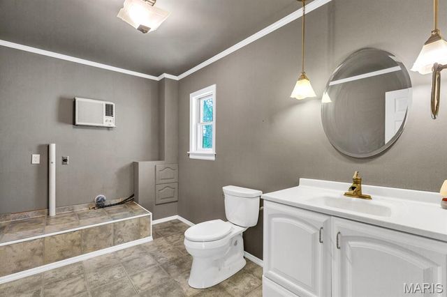 405 Junghans Drive, Collinsville, IL 62234