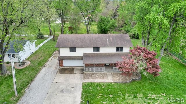 405 Junghans Drive, Collinsville, IL 62234