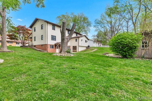 405 Junghans Drive, Collinsville, IL 62234