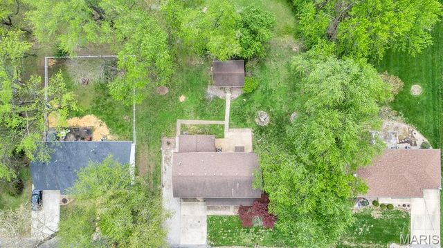 405 Junghans Drive, Collinsville, IL 62234