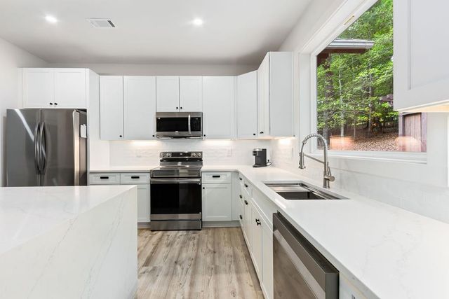 52 Honeysuckle Drive, Blairsville, GA 30512